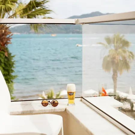 ホテル The Beachfront Adult Only 16 マルマリス